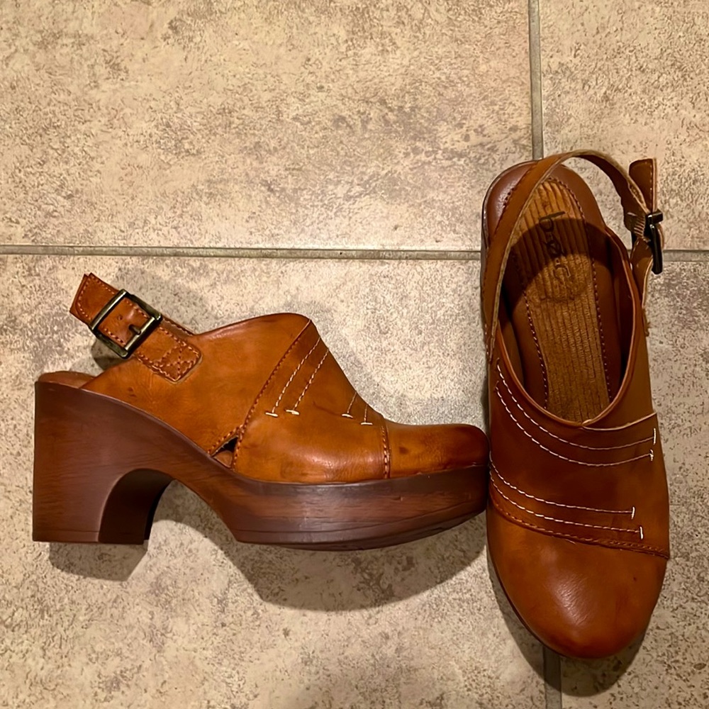 BOC platform clogs 💜